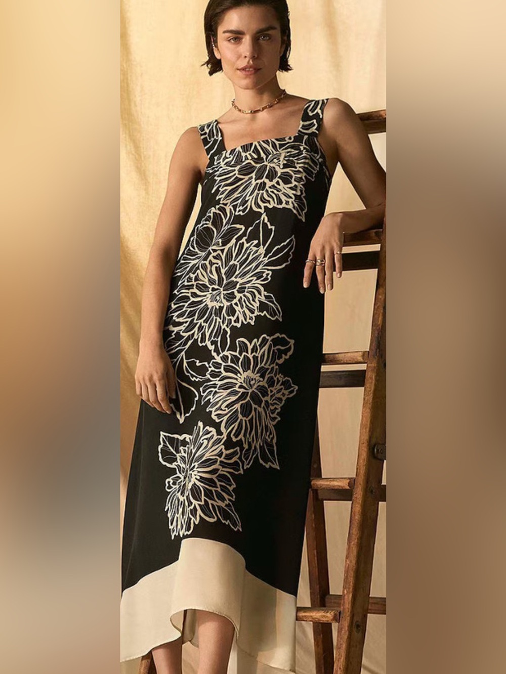 VINCE CAMUTO Black/Ivory Floral Sleeveless Maxi Dress: Size Small